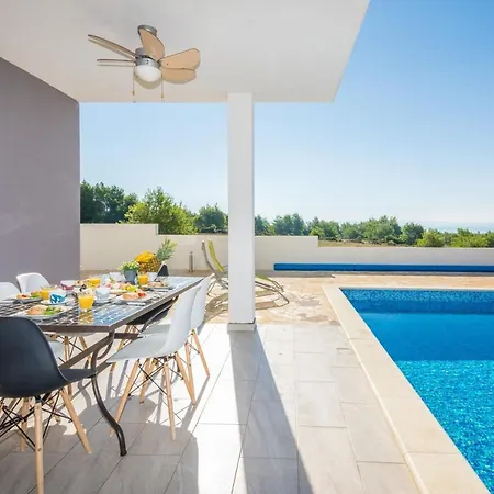 Family Friendly House With A Swimming Pool - Torovi - - Pedinka, - 18732 Holiday home