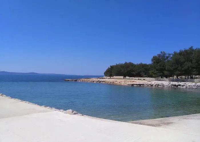 Family Friendly House With A Swimming Pool - Torovi - - Pedinka, - 18732 Vakantiehuis *