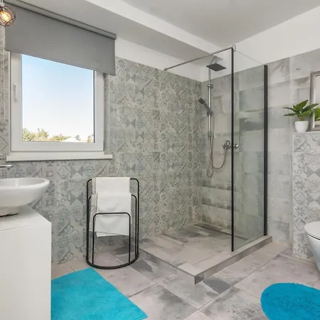 別荘 Family Friendly House With A Swimming Pool - Torovi - - Pedinka, - 18732 ヴィル