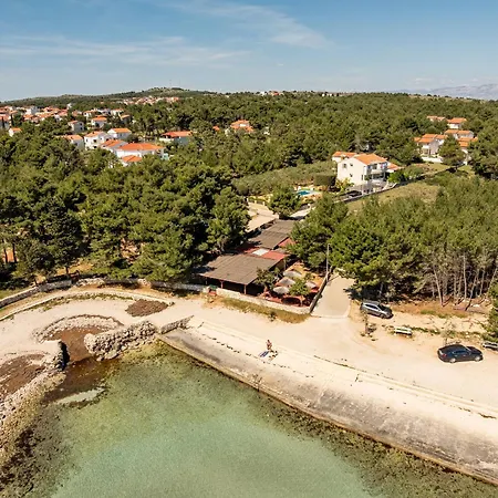 Family Friendly House With A Swimming Pool - Torovi - - Pedinka, - 18732 Vir