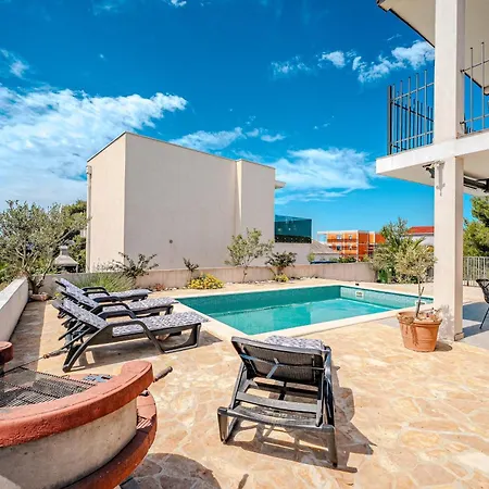 בית נופש Family Friendly House With A Swimming Pool - Torovi - - Pedinka, - 18732
