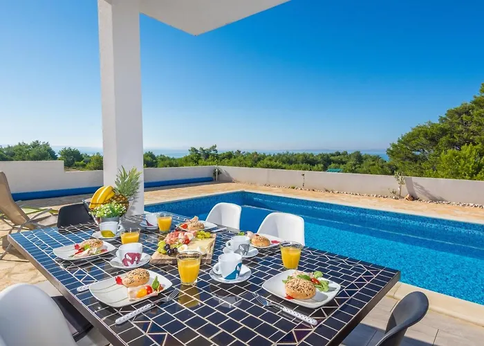 Family Friendly House With A Swimming Pool - Torovi - - Pedinka, - 18732 فير